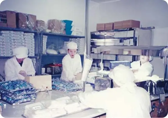 消耗品の包装作業の様子