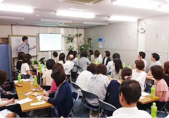 毎年夏に開催する技術発表会